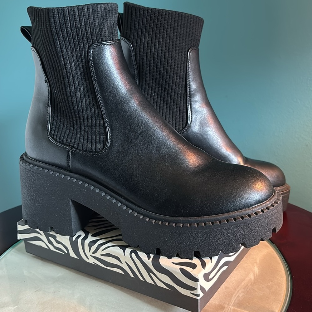 Women’s Madden Girl boots sz 7 - Picture 3 of 8